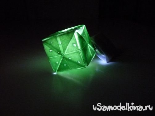 Сверкающие оригами-кубики на основе LED