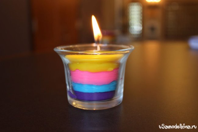 Слоеные свечи из цветных карандашей