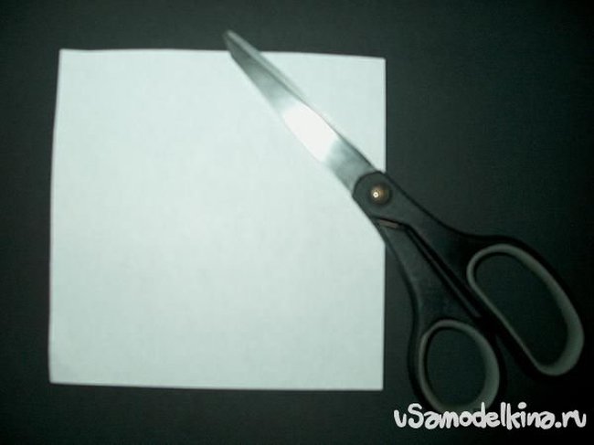 Как вырезать 6-конечные снежинки из бумаги