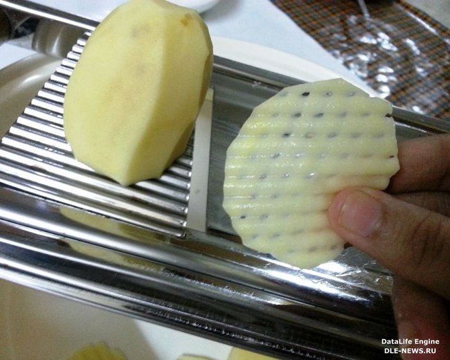 Хрустящий картофель фри в клеточку
