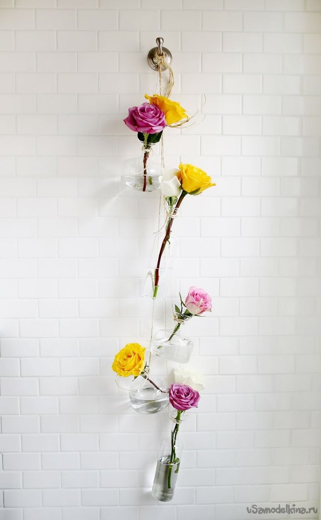 Висячие вазы с живыми цветами