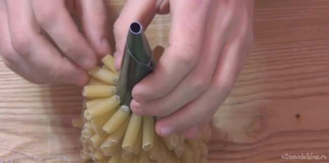 Как сделать елку из обычных макарон