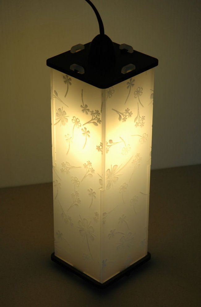Светильник с декоративным дизайном