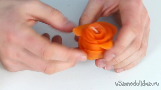 Делаем восковую розу-свечу своими руками