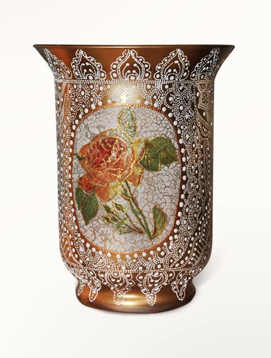 Точечная роспись вазы
