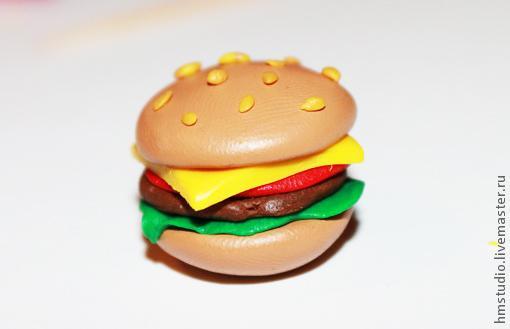 Сережки хрустящий гамбургер из пластики