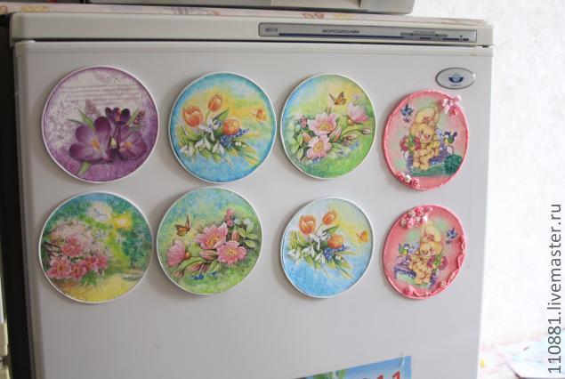 Красочные магниты на холодильник из СD дисков