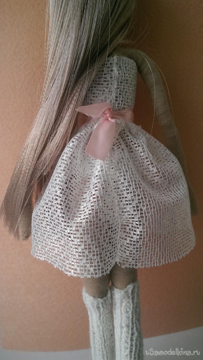 Текстильная кукла на проволочном каркасе