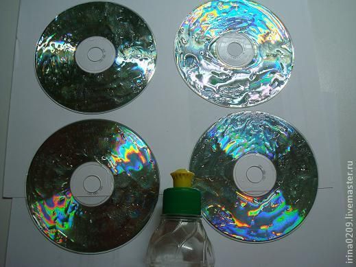 Подставки для кружек из ненужных СD-дисков