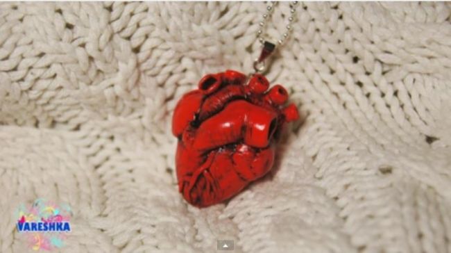 Кулон «Анатомическое сердце» из пластики