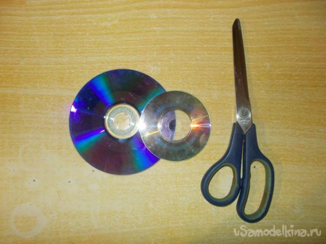 Необычные поделки из компакт-дисков
