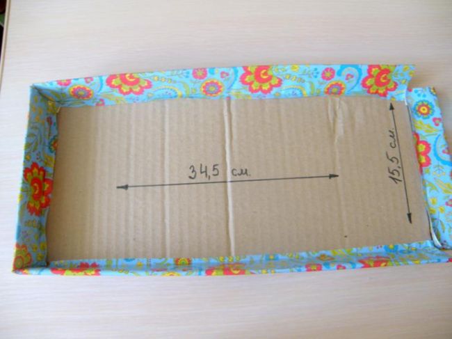 Нарядная коробочка для упаковки подарка из подручных материалов