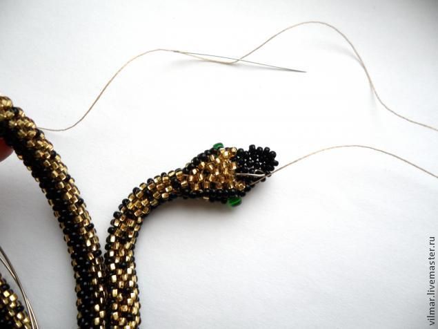 Плетем браслет «Змейка» из бисера
