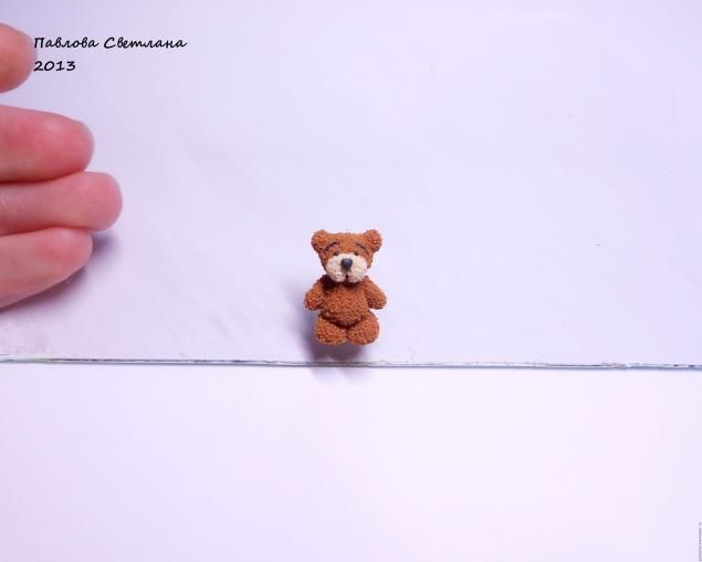 Миниатюрный медвежонок Мишутка из полимерной глины