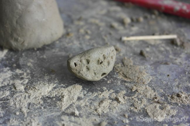 Колокольчик-мышка из глины