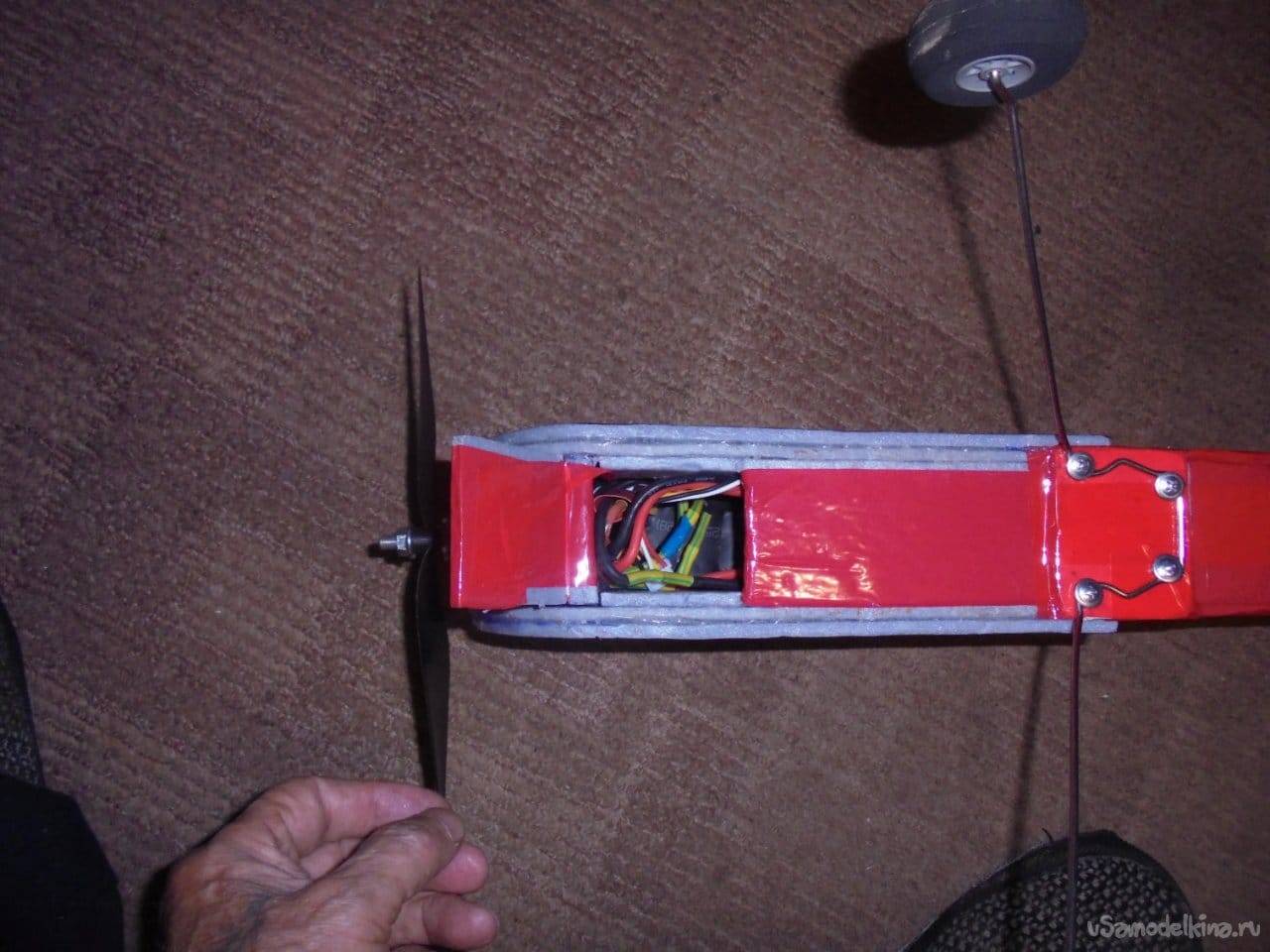 Авиамодель на радиоуправлении «Серёга»