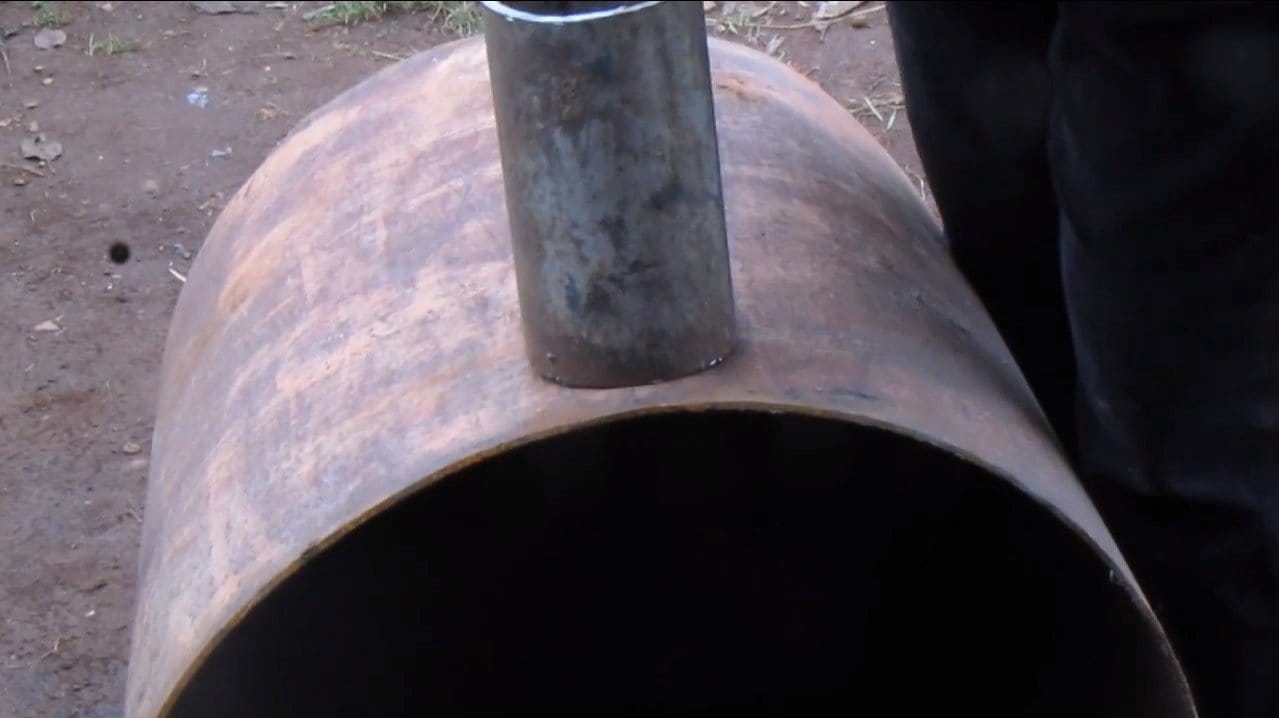 Печь-буржуйка из толстостенной трубы диаметром 60 см