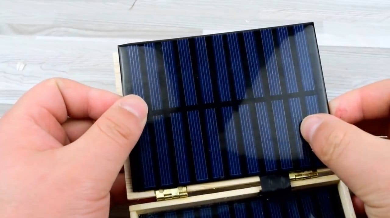 Портативное зарядное устройство на солнечной батарее (Power Bank) своими руками