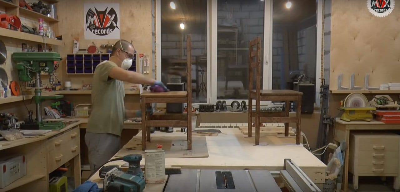 Как сделать деревянный стул из старых реек и брусков