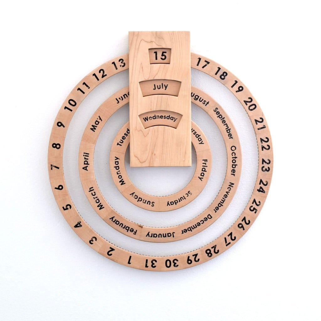 Деревянный вечный календарь на Ардуино
