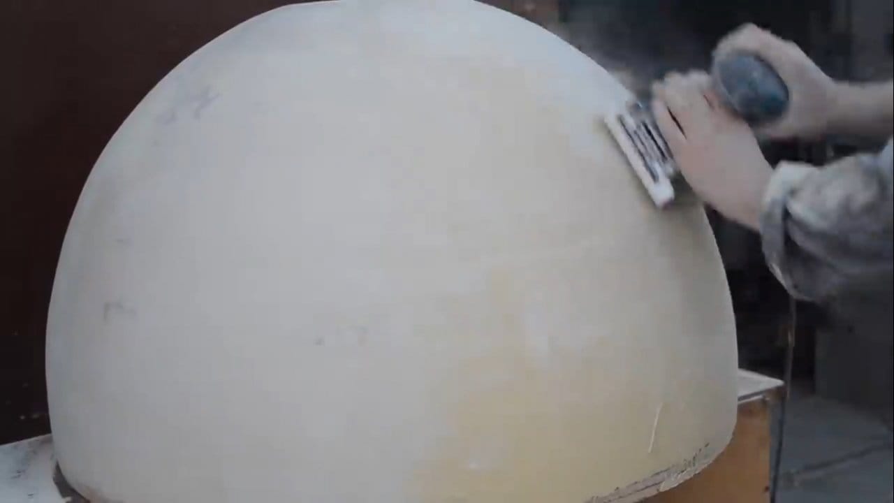 Стол-бомба с огромной диорамой