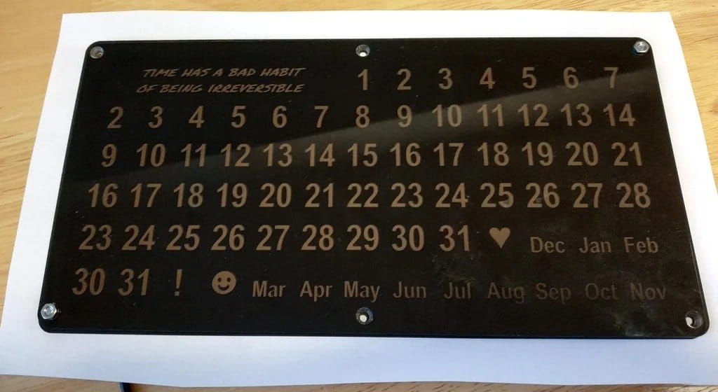 Электронный «вечный календарь» своими руками