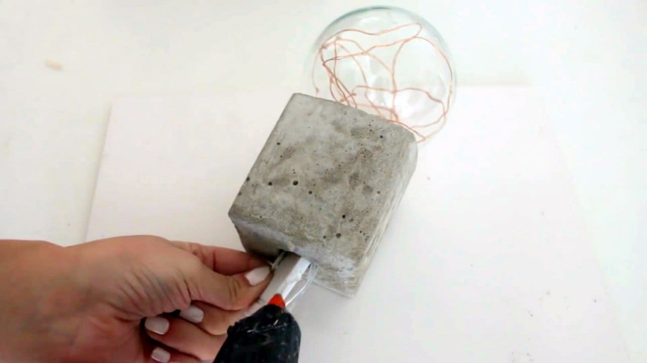Как сделать простые светильники из бетона