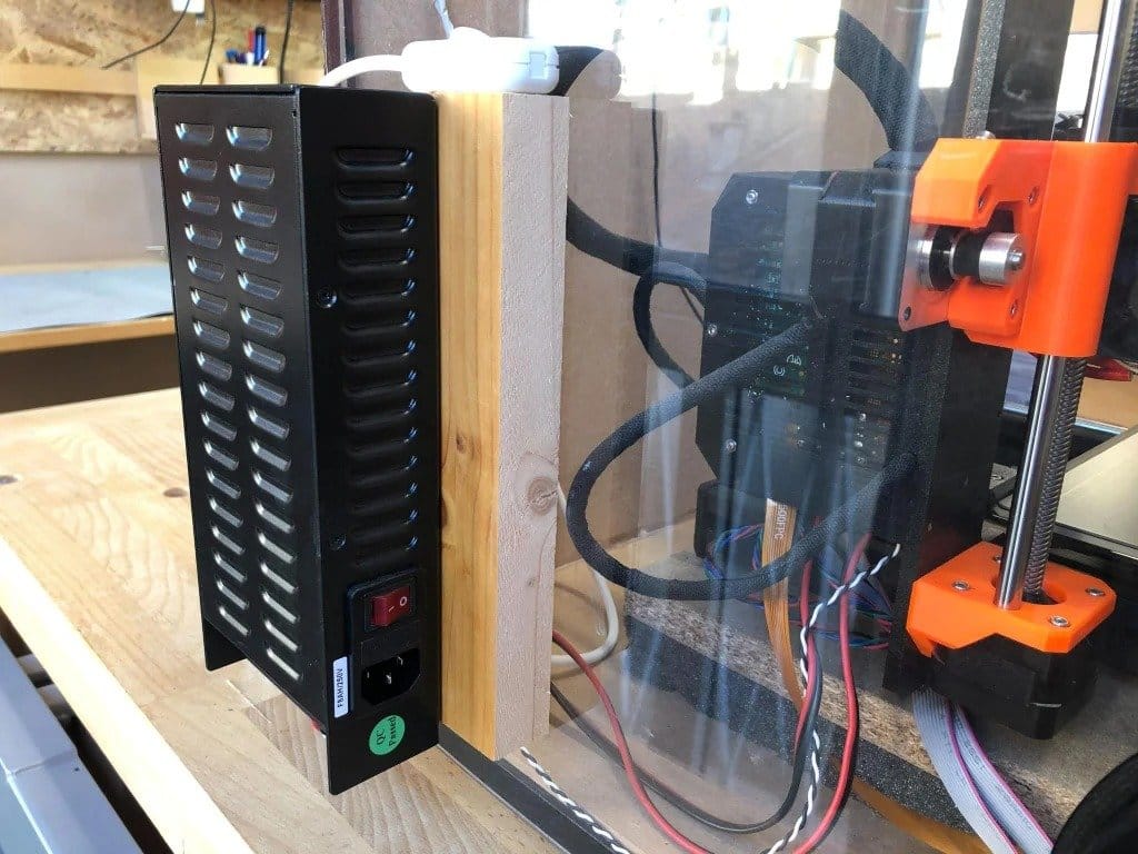 Шкаф  с вытяжкой, для 3D-принтера