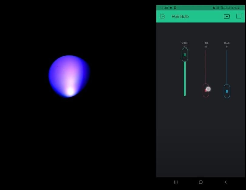 Светодиодная RGB лампочка с управлением при помощи смартфона