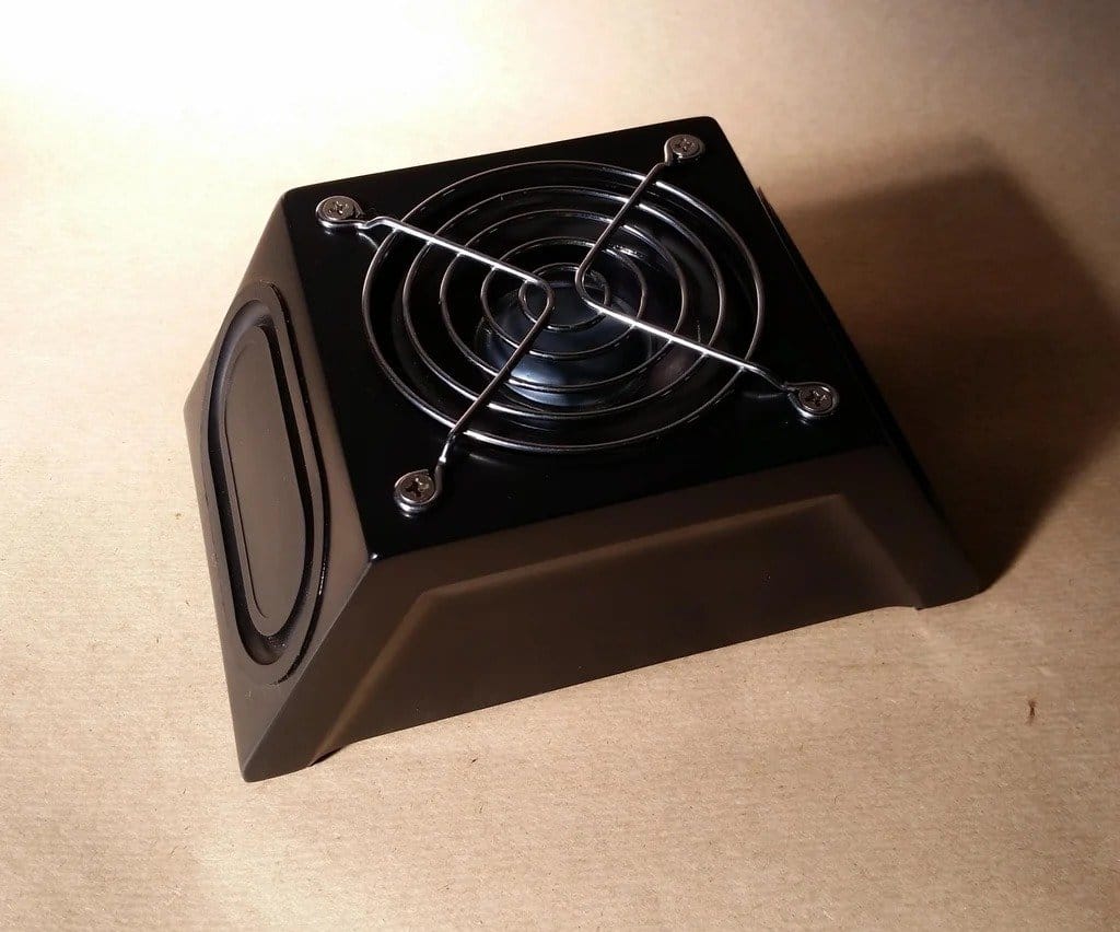 Портативный Bluetooth-динамик с корпусом напечатанным на 3D-принтере