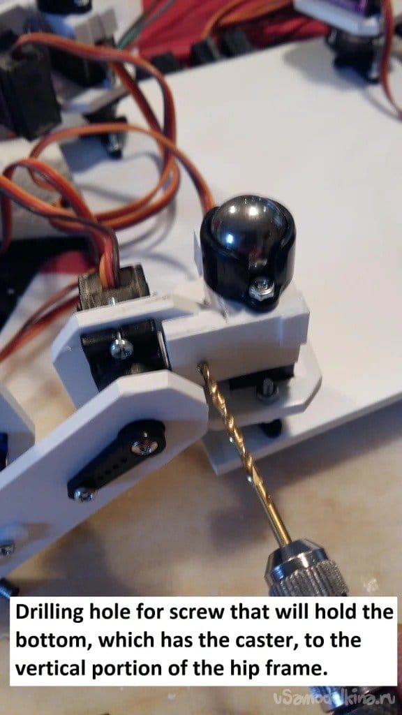 Четвероногий ползающий робот под управлением Arduino