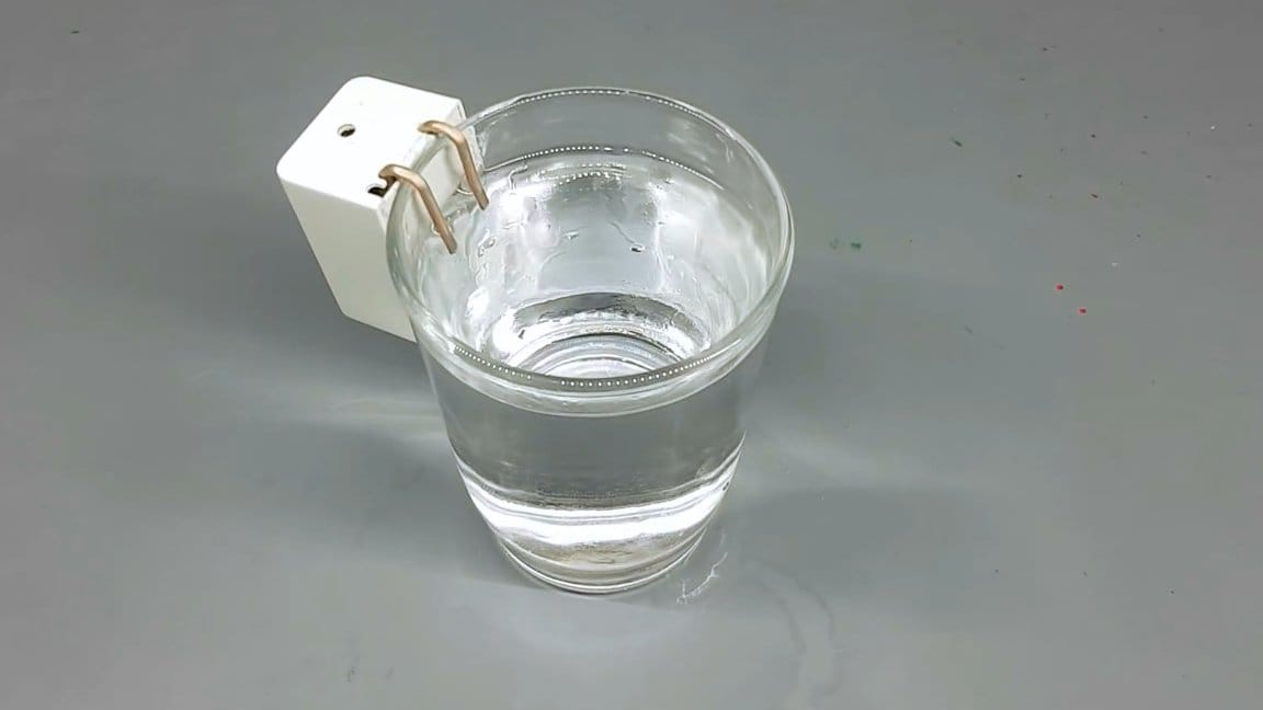 Простейший датчик уровня воды, затопления (со звуковой сигнализацией) своими руками