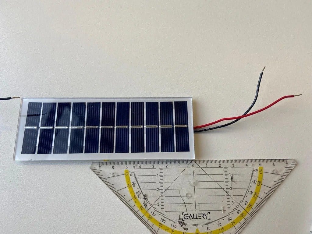 Солнечное зарядное устройство «Спутник»