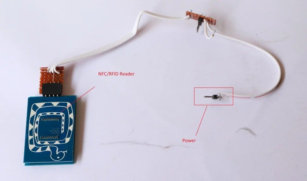 Дверной замок с технологией RFID / NFC