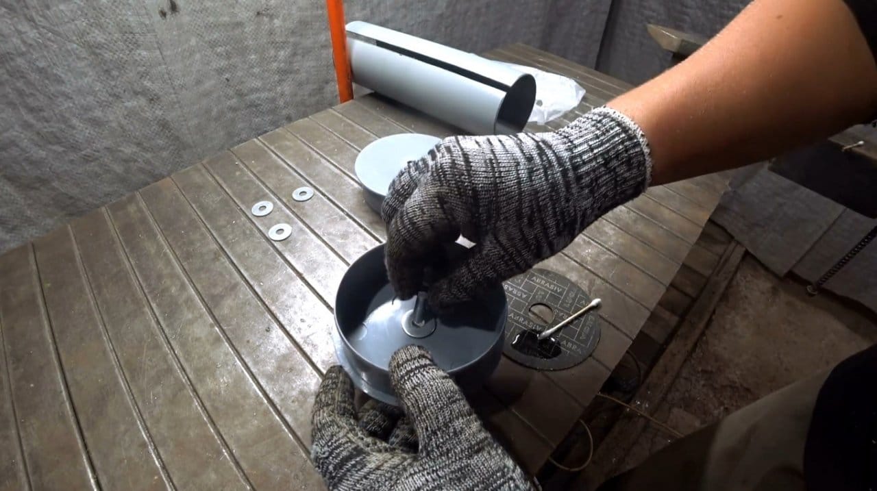 Механизированное приспособление для нанесения «шубы» (декоративной штукатурки) своими руками