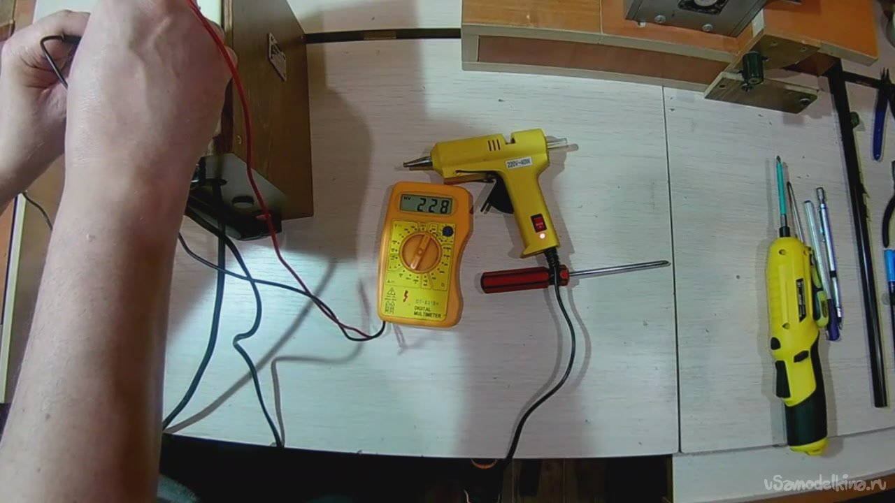 Электрическая Функциональная Компактная переноска-удлинитель с автосматыванием кабеля. Часть 1