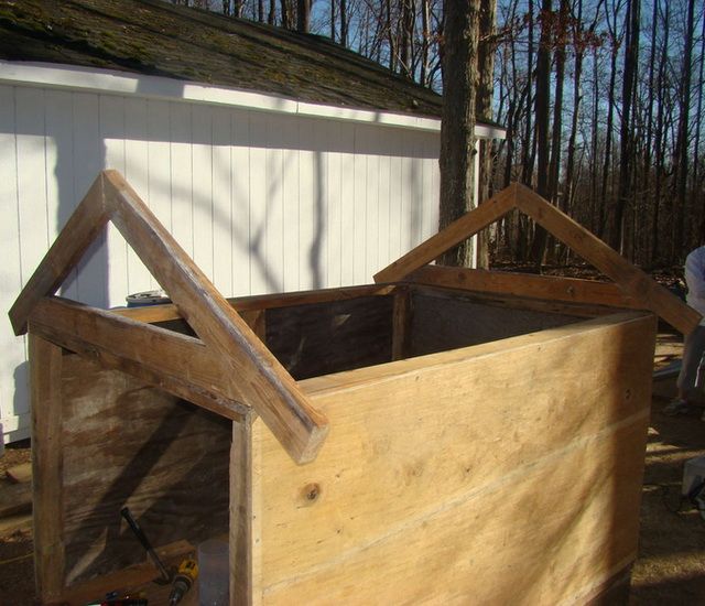 как сделать крышу для собачьей будки