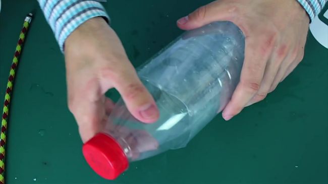 Как сделать насос из бутылки для воды