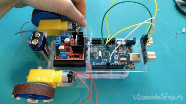 Как сделать простейшего робота на Arduino Uno который будет объезжать препятствия!