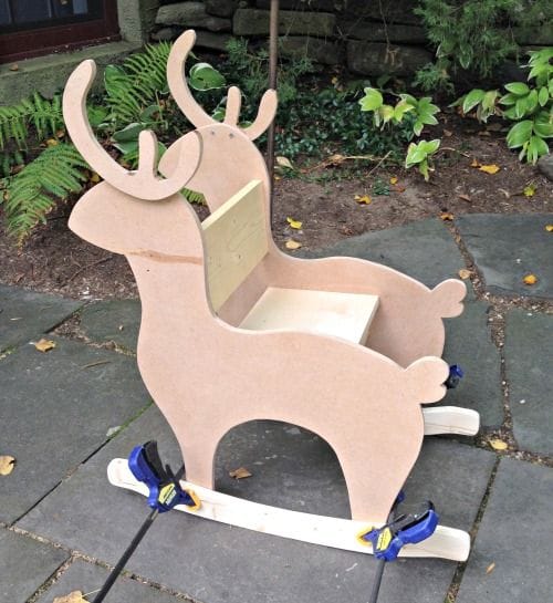 Кресло-качалка для ребенка в виде оленя