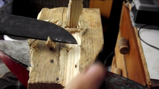Уникальный нож из старого напильника простыми инструментами