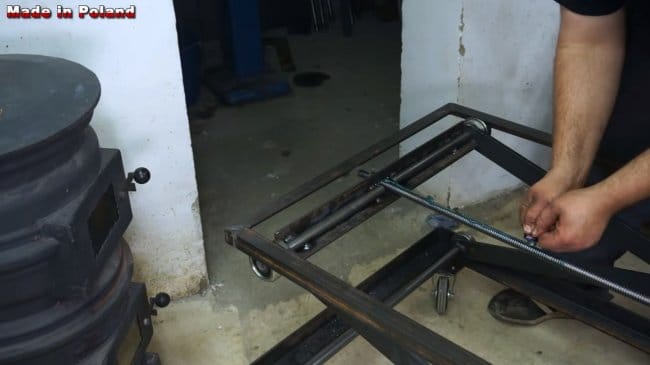 Столик-подъемник для гаража с электроприводом