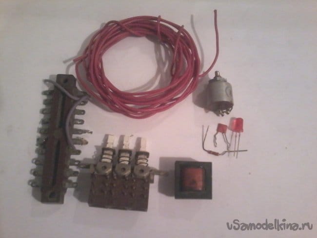 Прибор для проверки транзисторов без отпайки из схемы