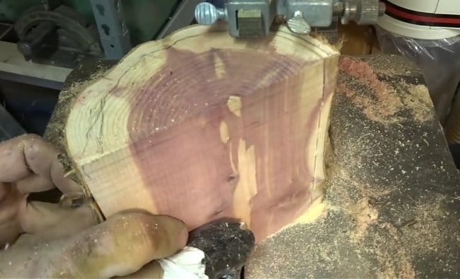 Шкатулка из ствола дерева