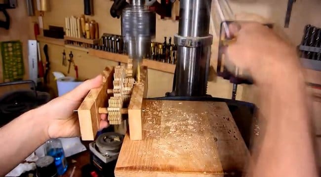 Как сделать из дерева машину с двигателем