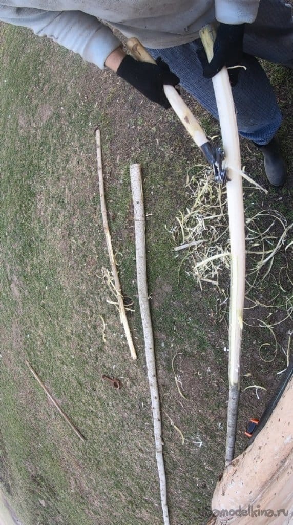 Одноручный скобель-кородер из металлолома