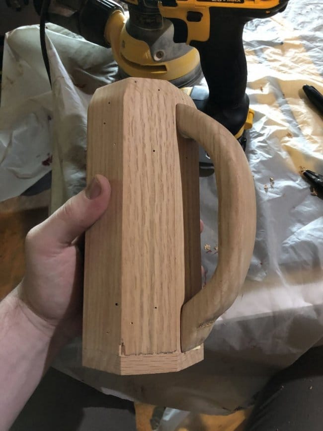 Обычная деревянная кружка