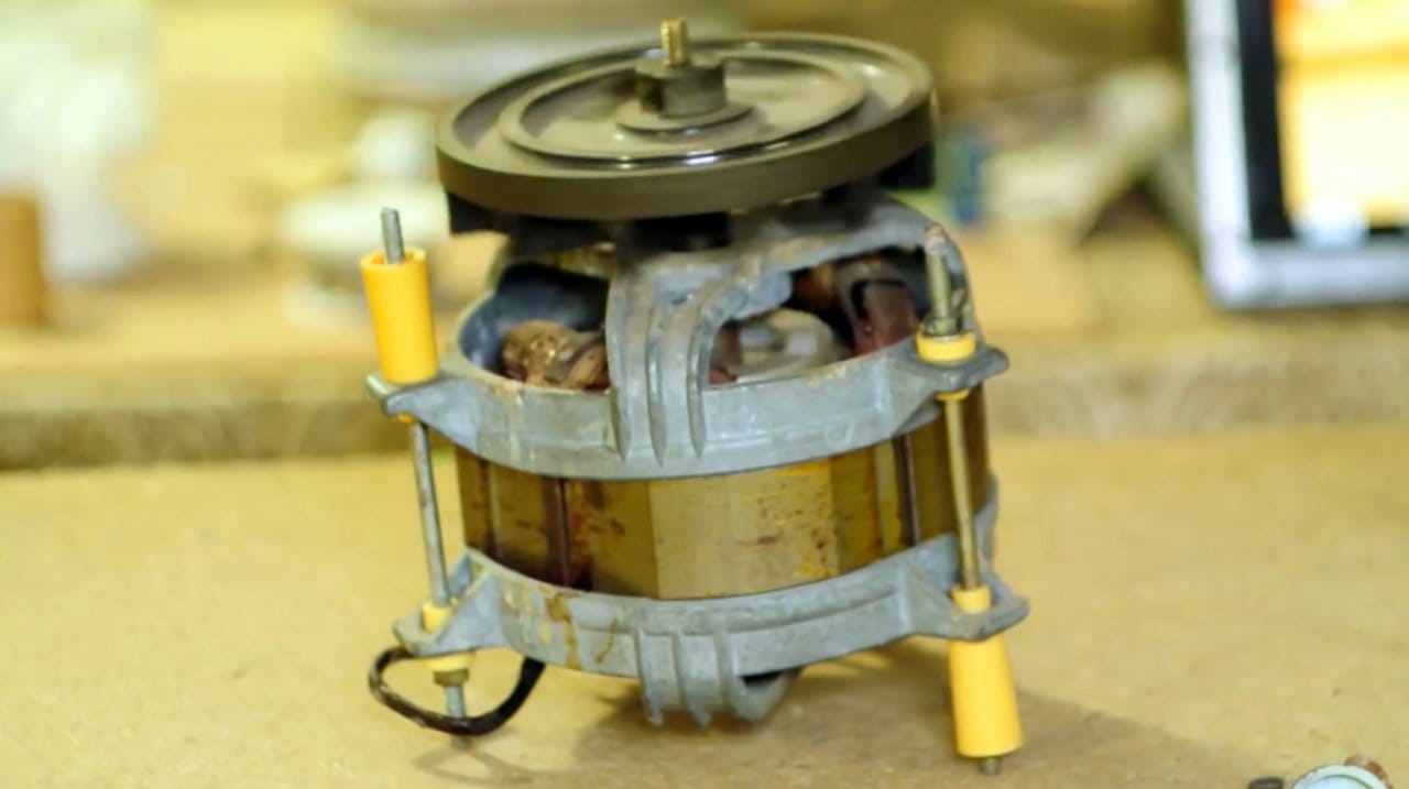 Орбитальный шлифовальный станок из двигателя от соковыжималки своими руками