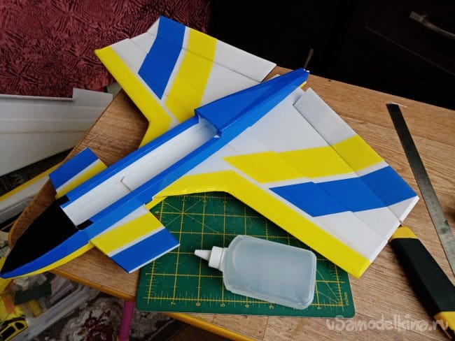 Маленькая быстрая птичка JET