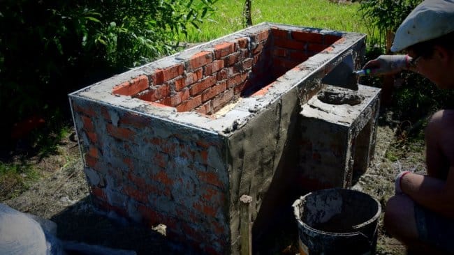 Открытая ванна с дровяным подогревом воды